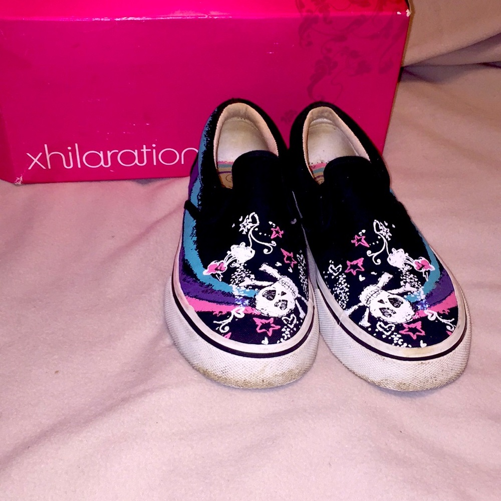 Sneakers slip on